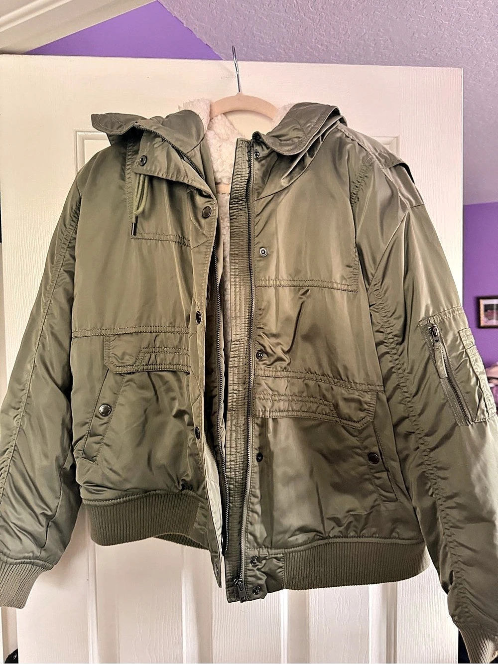 American Eagle Outfitters AE-177 Hooded Sherpa-Lined Bomber Jacket Green XL